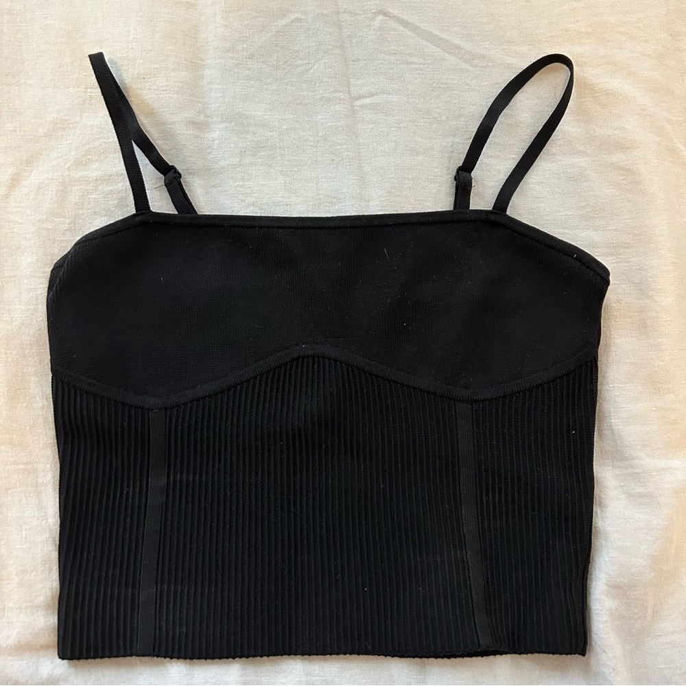 Aritzia black tank